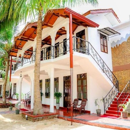 Crescent Sea Resort Nilaveli Kültér fotó