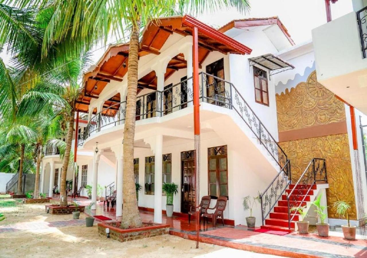 Crescent Sea Resort Nilaveli Kültér fotó